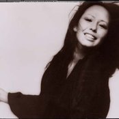 Yvonne Elliman - List pictures