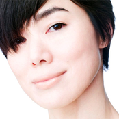 Miki Imai - List pictures