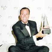 Julio Iglesias - List pictures