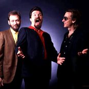 Omar & The Howlers - List pictures