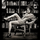 Holly Brook - List pictures