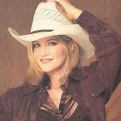 Crystal Bernard - List pictures