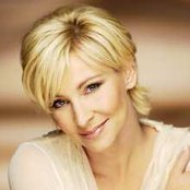 Claudia Jung - List pictures