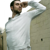 Adam Levine - List pictures