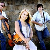 Vanessa Lea & Road Train - List pictures