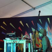 Shy Child - List pictures