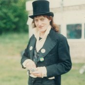 Martin Newell - List pictures