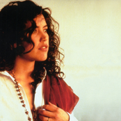 Toni Childs - List pictures