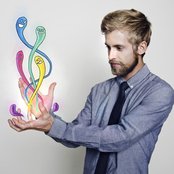 Sebastian Lind - List pictures