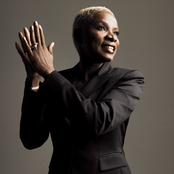 Angelique Kidjo - List pictures