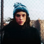 Leona Naess - List pictures