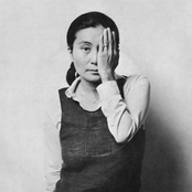 Yoko Ono - List pictures