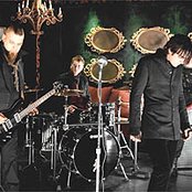 Three Days Grace - List pictures