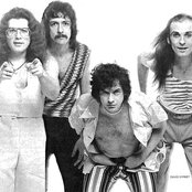 Max Webster - List pictures