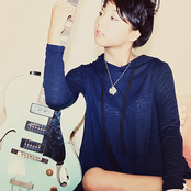 Clara Chung - List pictures