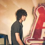 Julian Perretta - List pictures