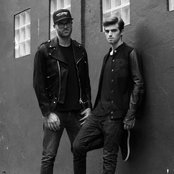 The Chainsmokers - List pictures