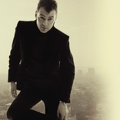 Perry Blake - List pictures