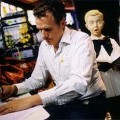 Mick Harvey - List pictures