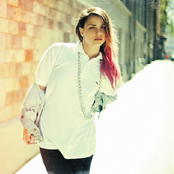 Alina Devecerski - List pictures