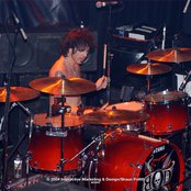 Brides Of Destruction - List pictures