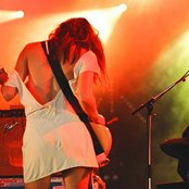 Blonde Redhead - List pictures