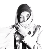 Yuna Zarai - List pictures