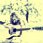 Sarah Darling - List pictures