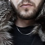 Julian & Der Fux - List pictures