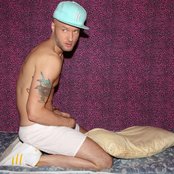 Cazwell - List pictures