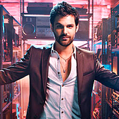 Cody Belew - List pictures