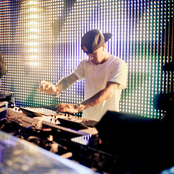 Araabmuzik - List pictures