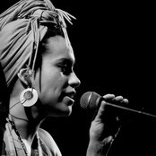 La Yegros - List pictures