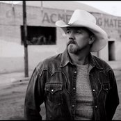 Trace Adkins - List pictures