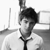Zac Efron - List pictures