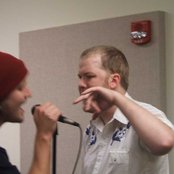 No Hay Banda - List pictures