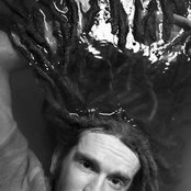 Newton Faulkner - List pictures