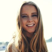 Zara Larsson - List pictures