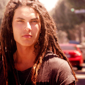 Samuel Larsen - List pictures