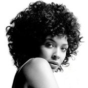 Joy Denalane - List pictures