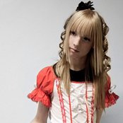 Yohio - List pictures