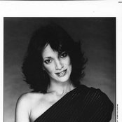 Carrie Lucas - List pictures