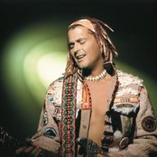 Carlos Vives - List pictures