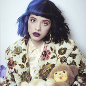 Melanie Martinez - List pictures