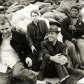 Good The Bad & The Queen - List pictures