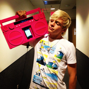 Ross Lynch - List pictures