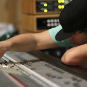 Pretty Lights - List pictures