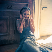 Megan Joy - List pictures