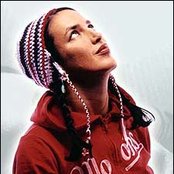 Kinnie Starr - List pictures