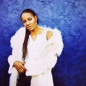 Mc Lyte - List pictures